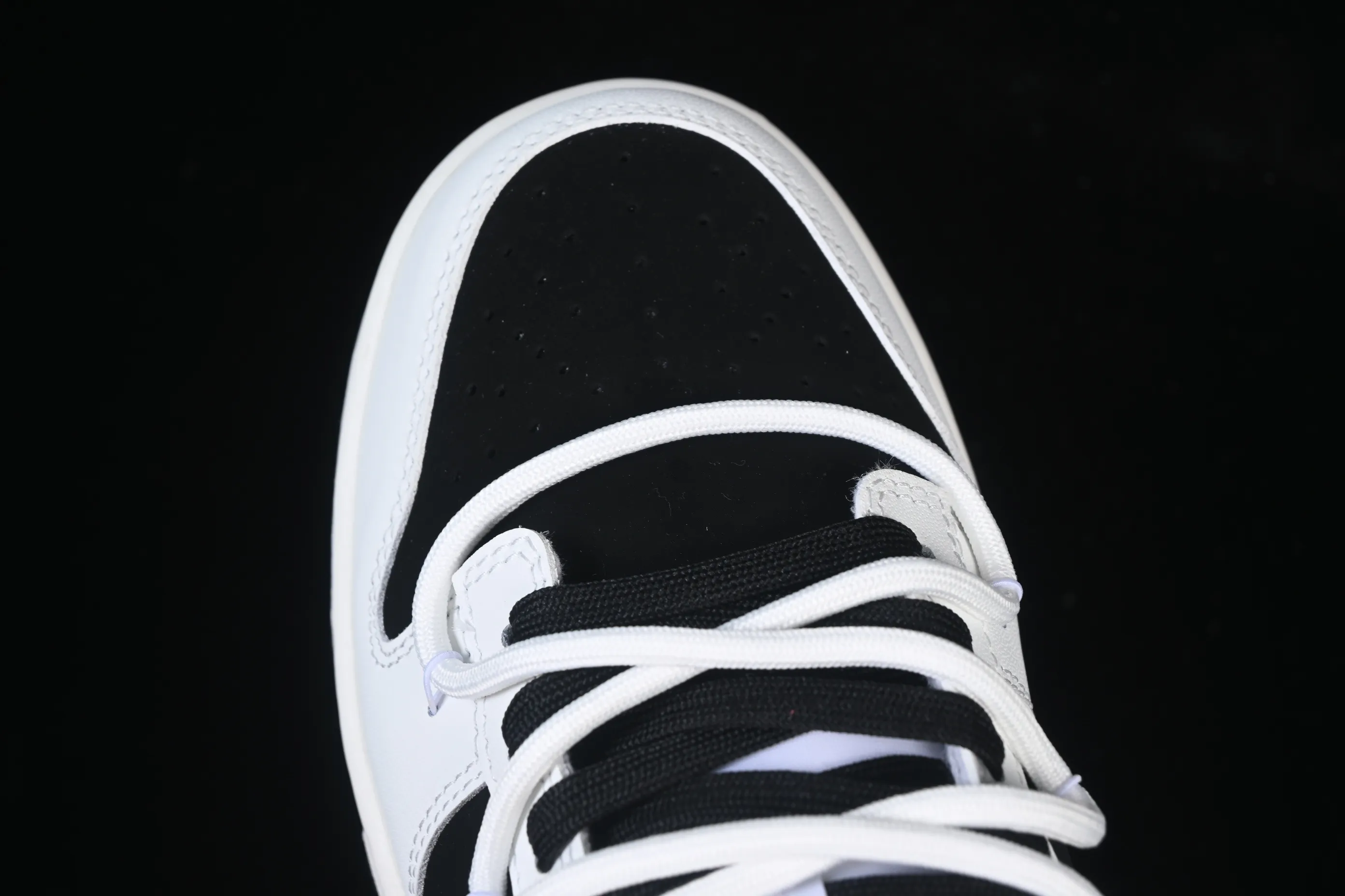 All categories Nk SB Dunk Series Nk SB Dunk Low High-end customized low-top sneakers Nike SB Dunk Low "Just Do it" straps Anniversary high-end customized low-top casual sneakers WB0515-088